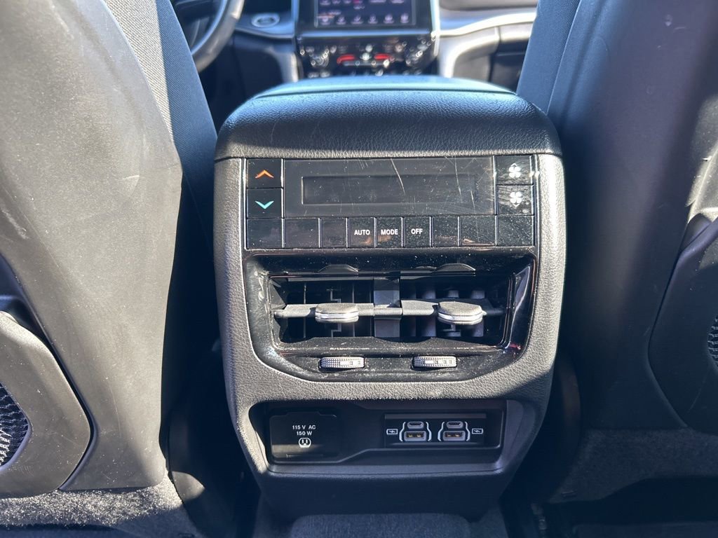 Used 2022 Jeep Grand Cherokee L Laredo w/ Luxury Tech Group I image 31