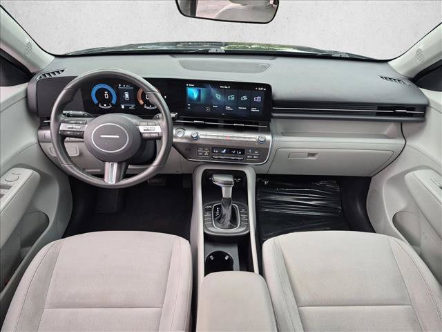 Used 2025 Hyundai Kona SEL AWD/4WD image 17