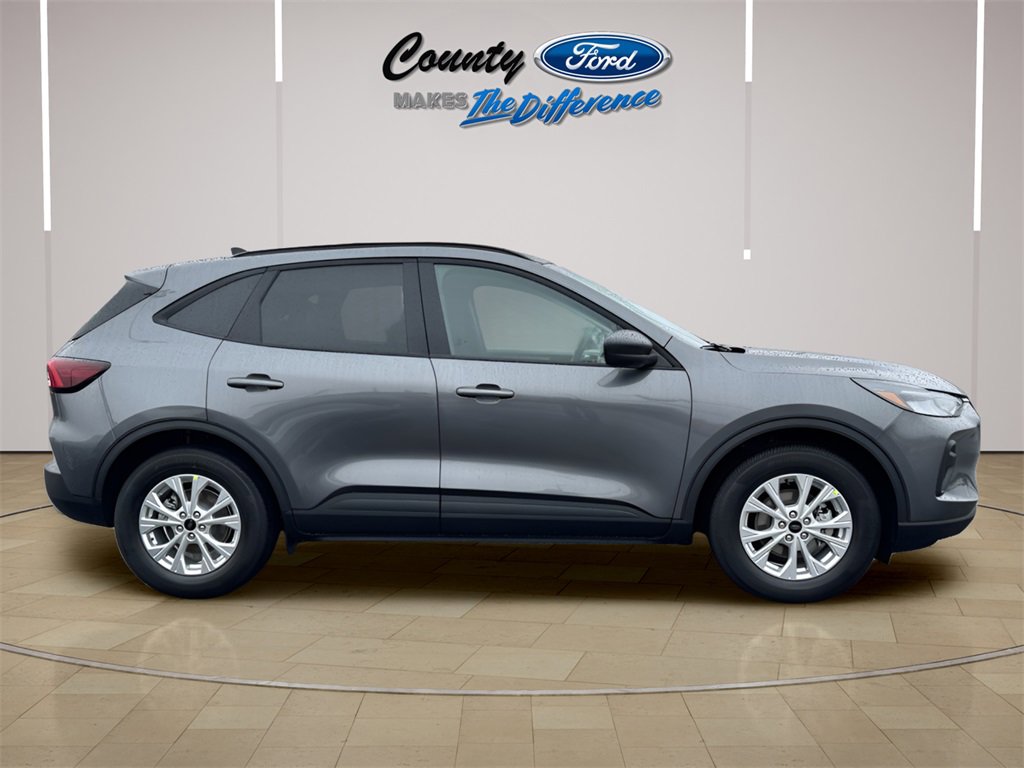 New 2025 Ford Escape Active w/ Cold Weather Package image 3