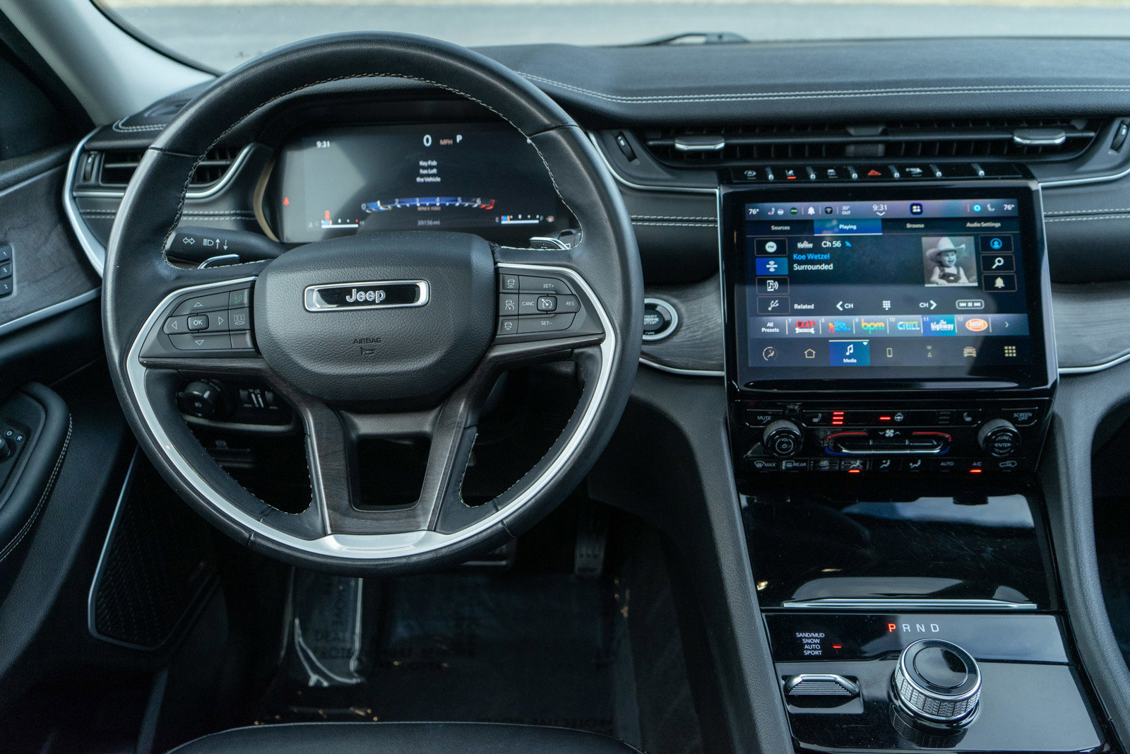 Used 2022 Jeep Grand Cherokee L Limited image 13