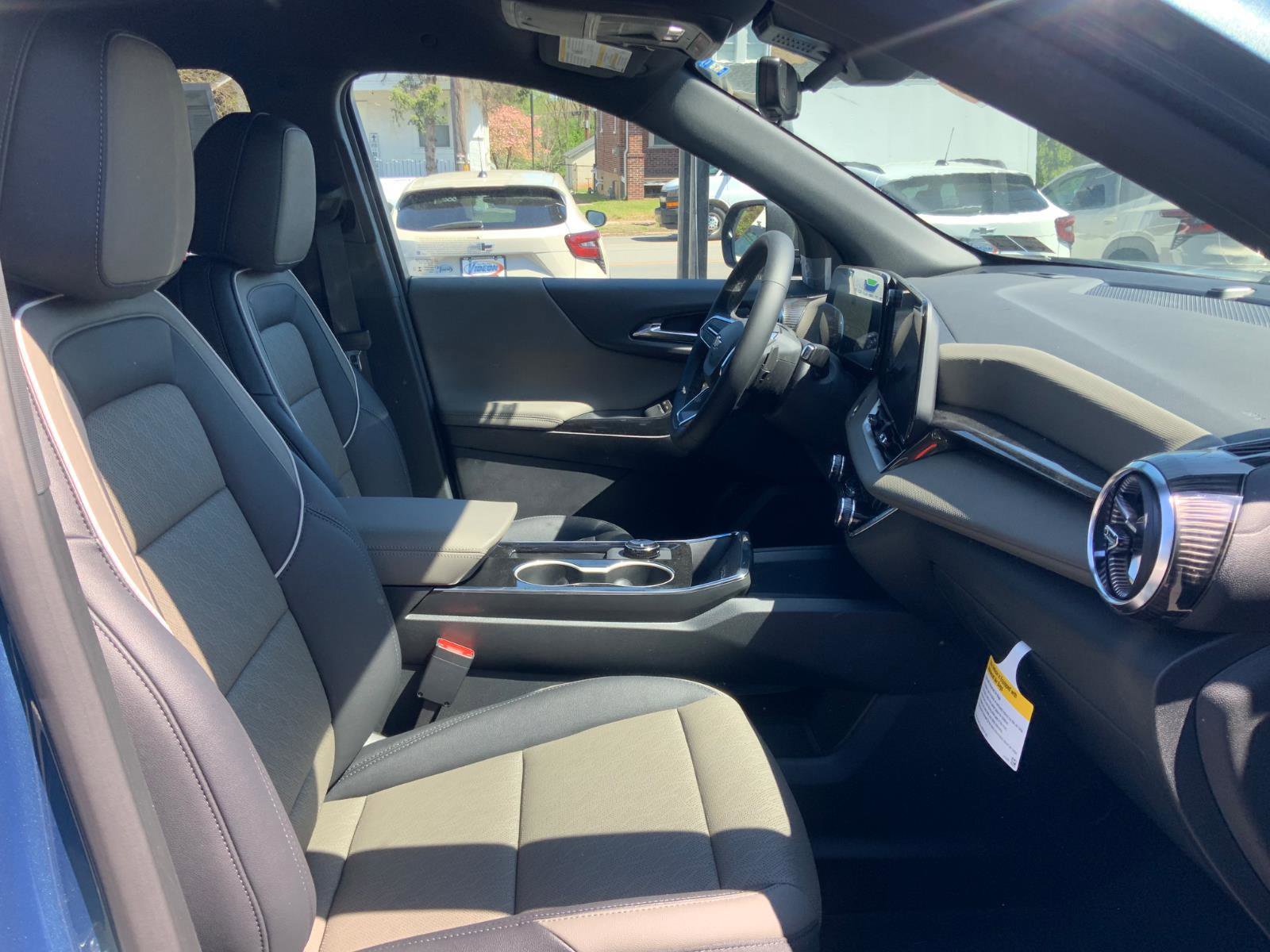 New 2026 Chevrolet Equinox LT image 13