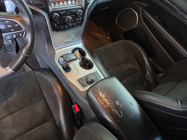 Used 2015 Jeep Grand Cherokee SRT AWD/4WD image 25