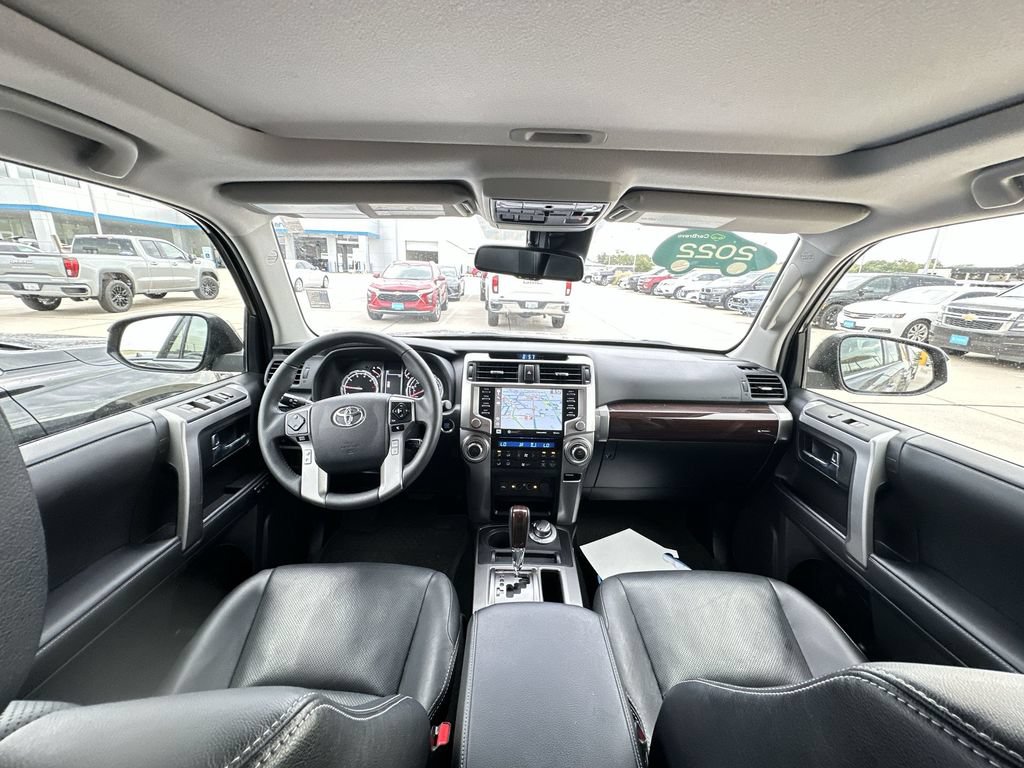 Used 2022 Toyota 4Runner Limited AWD/4WD image 21