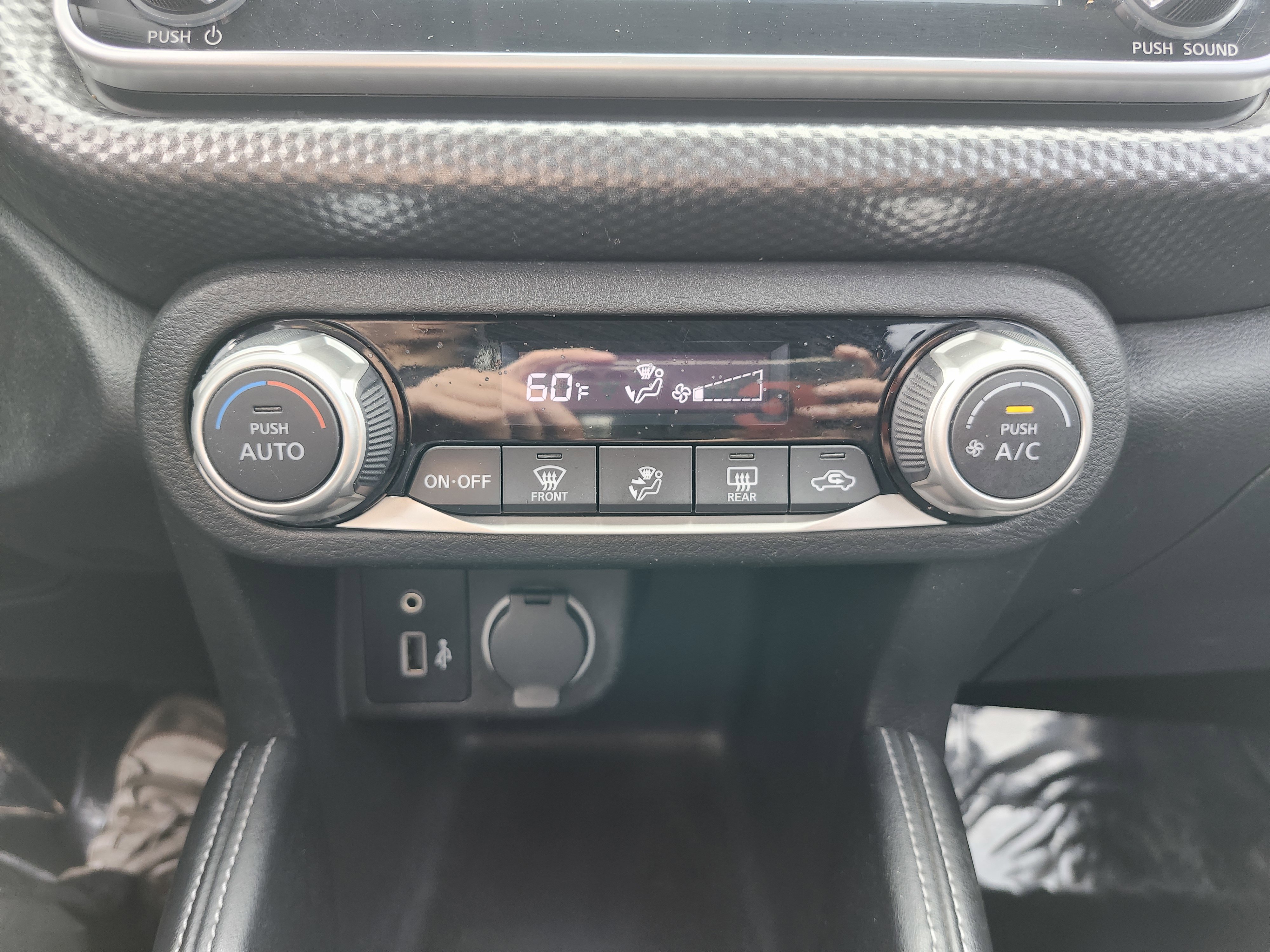 Used 2020 Nissan Kicks SV FWD image 28