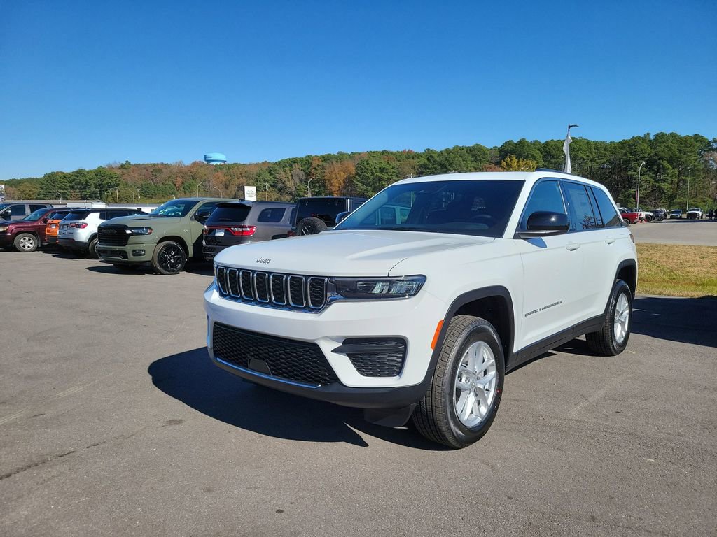New 2025 Jeep Grand Cherokee Laredo X image 7