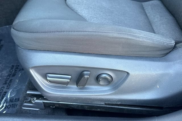 Used 2019 Toyota Camry LE FWD image 13