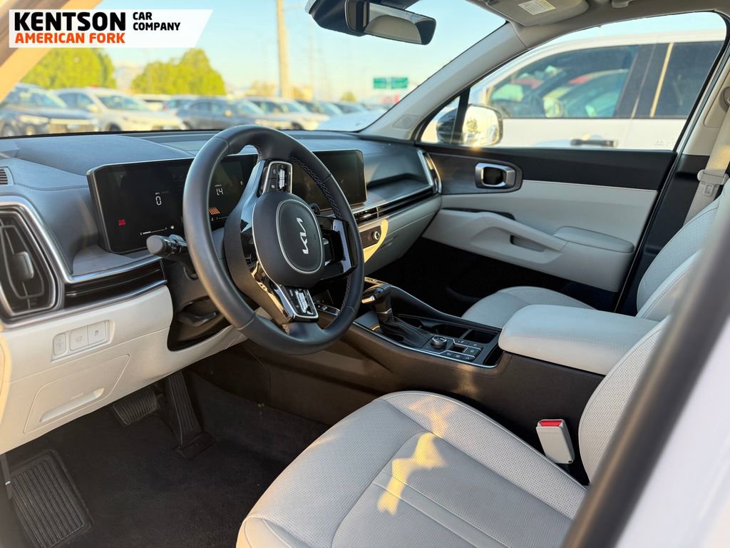 Used 2024 Kia Sorento X-Line EX image 3