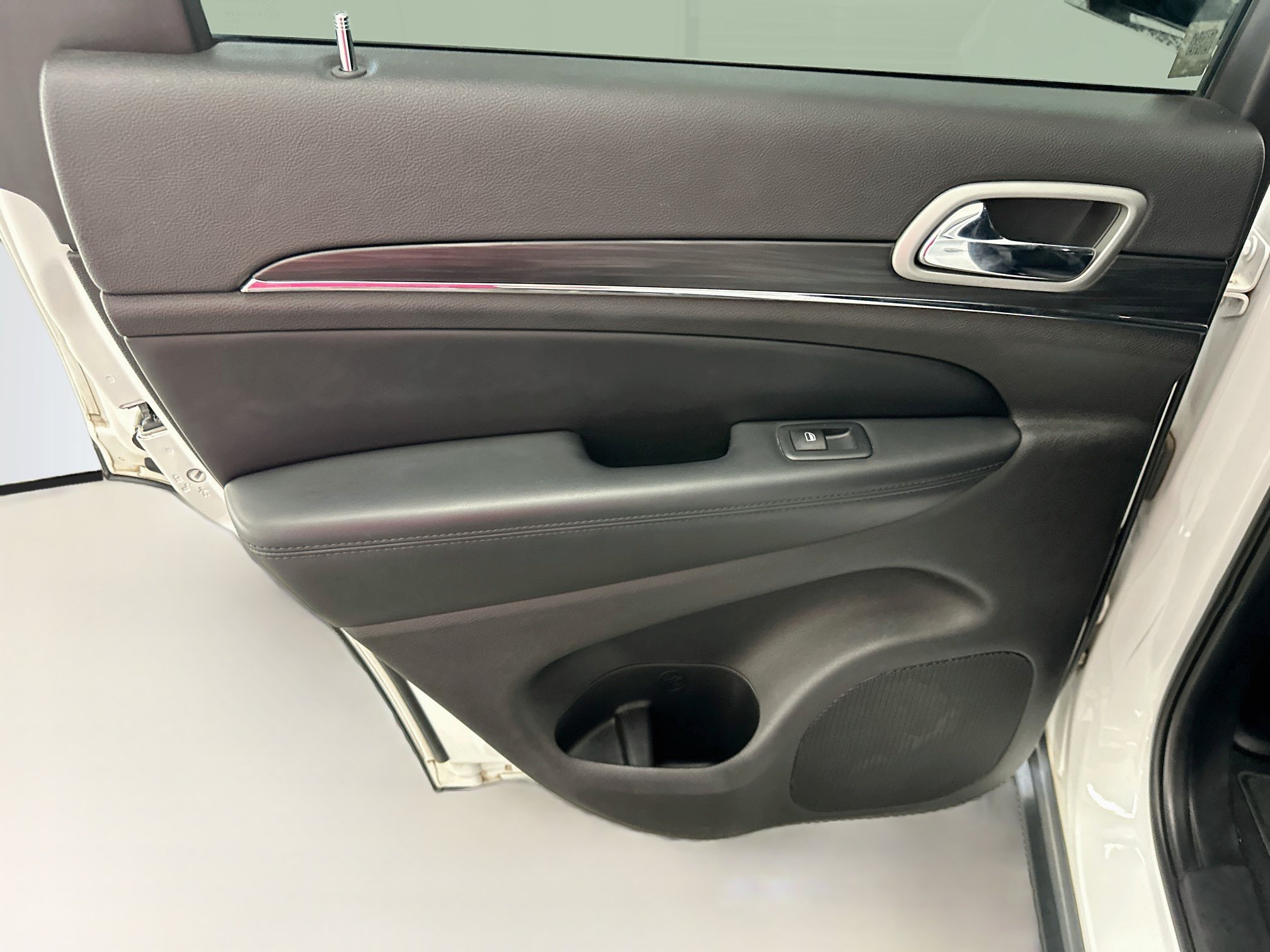Used 2021 Jeep Grand Cherokee Limited AWD/4WD image 28