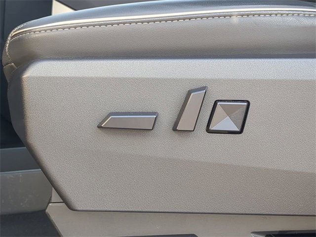 Used 2024 Tesla Cybertruck AWD Crew Cab image 21