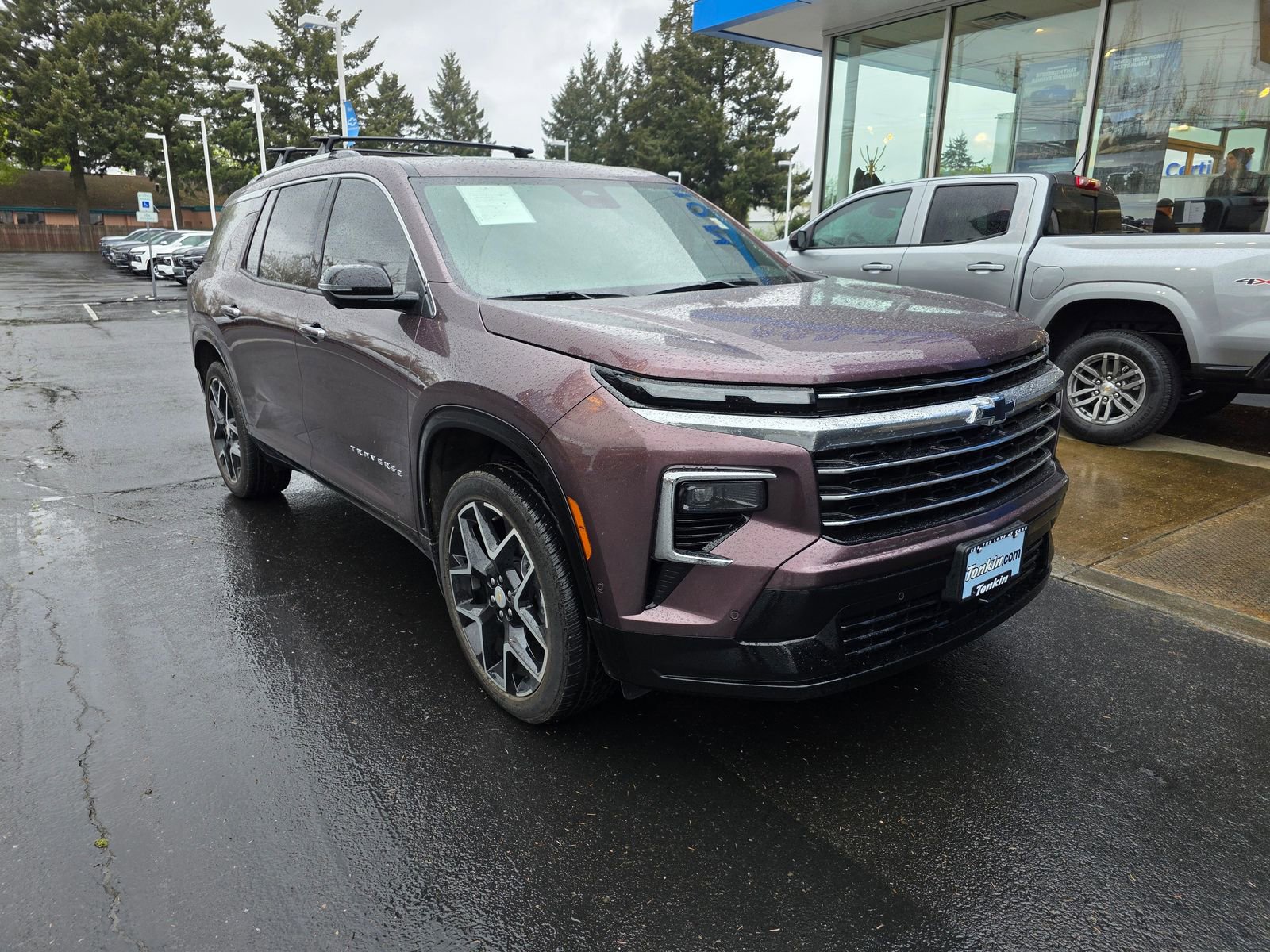 Used 2025 Chevrolet Traverse High Country w/ LPO, Floor Liner Package FWD image 1