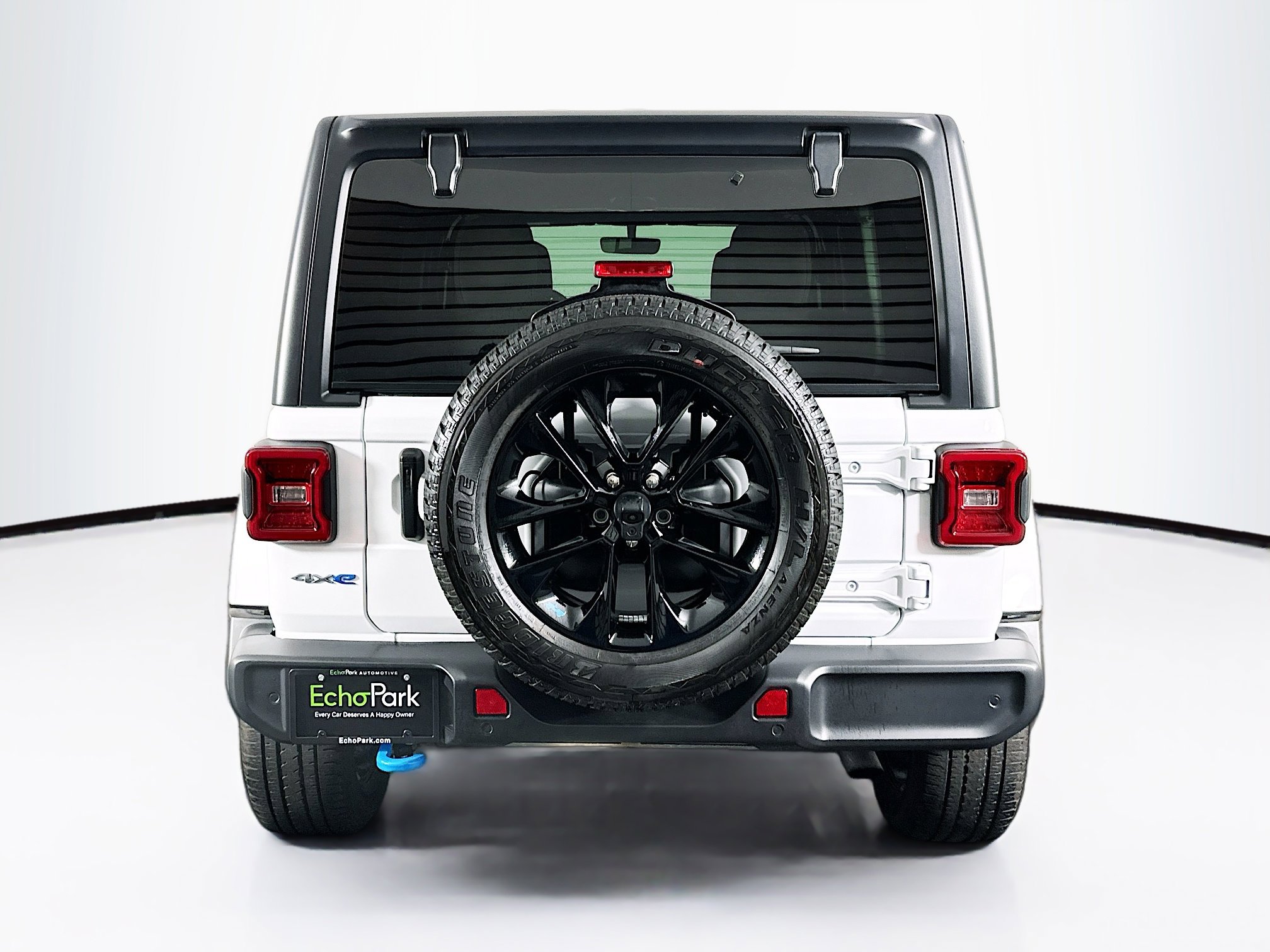 Used 2023 Jeep Wrangler Sahara w/ Cold Weather Group image 7