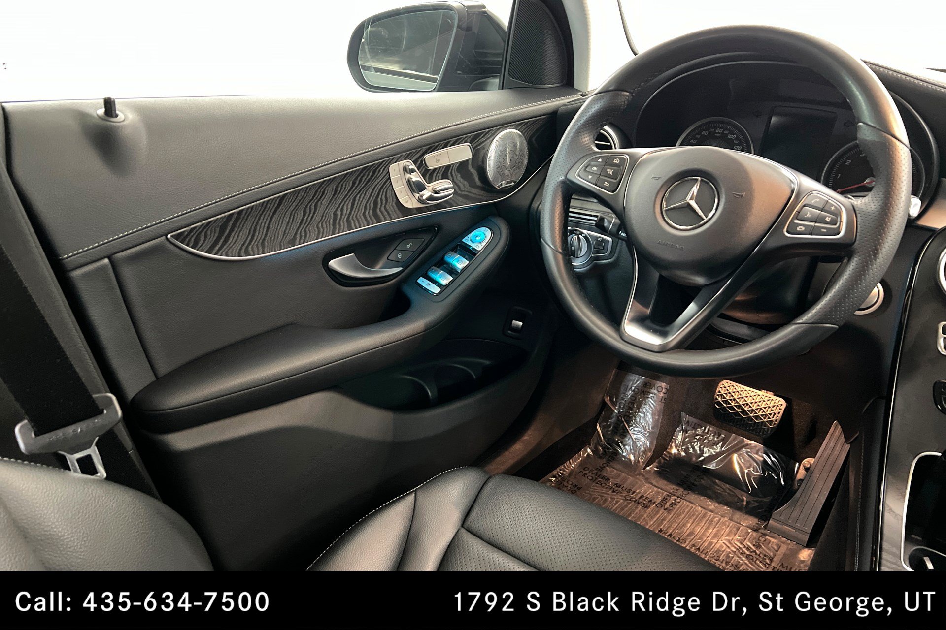 Used 2017 Mercedes-Benz GLC 300 4MATIC Coupe image 11
