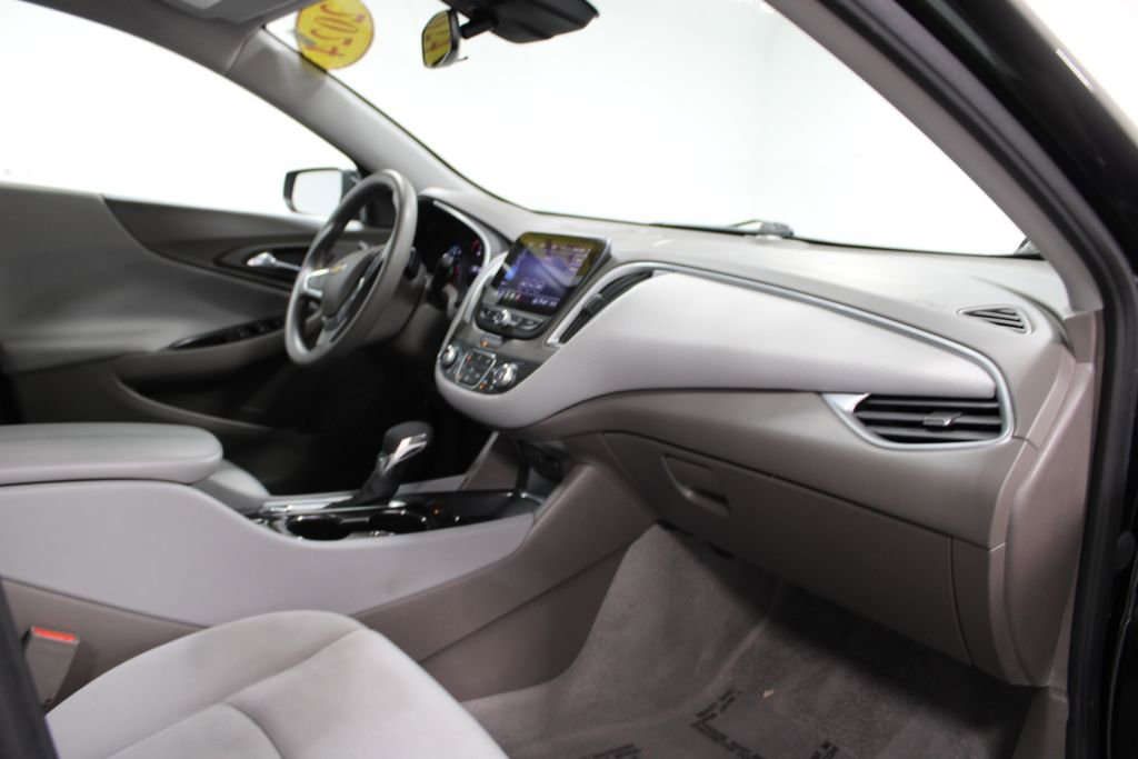 Used 2024 Chevrolet Malibu LT image 25