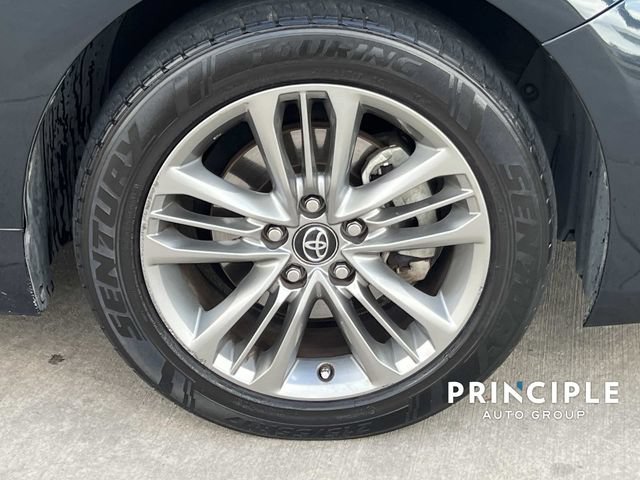 Used 2016 Toyota Camry SE FWD image 4