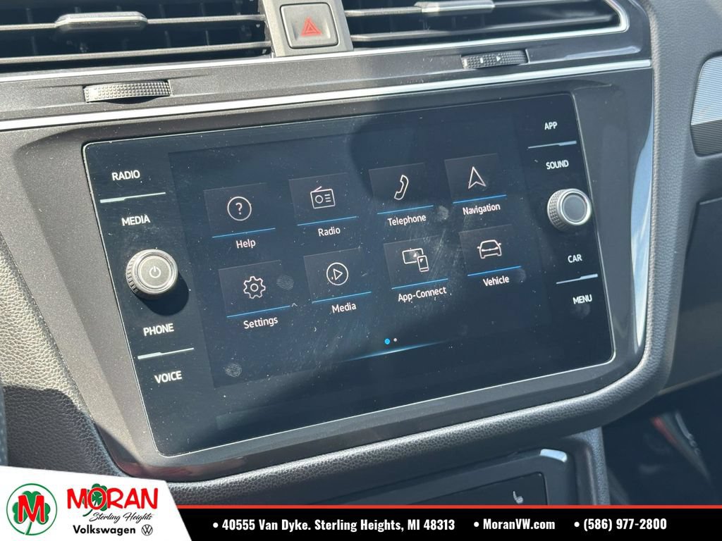 Certified 2023 Volkswagen Tiguan SE R-Line AWD/4WD image 28