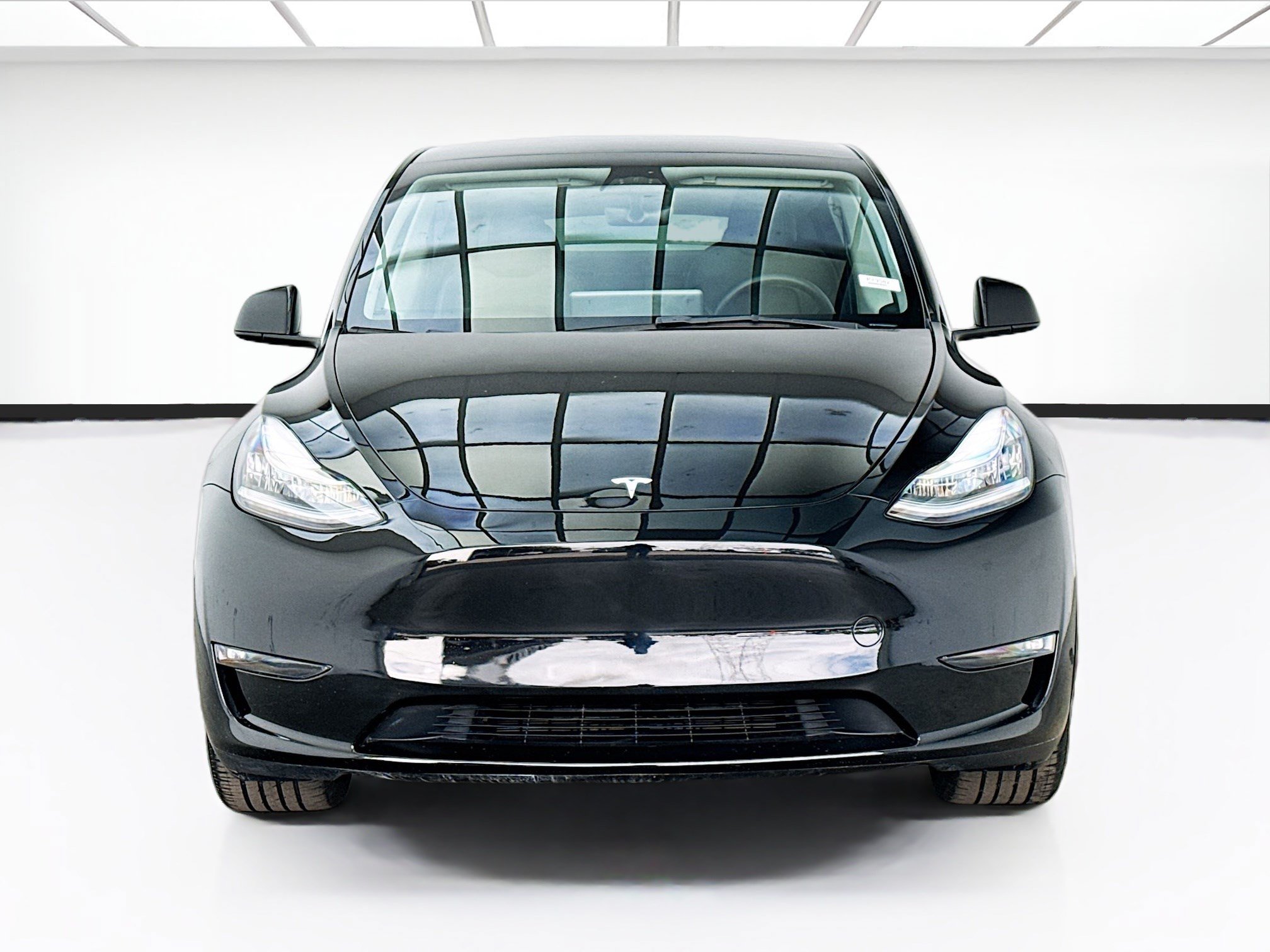 Used 2023 Tesla Model Y AWD image 2