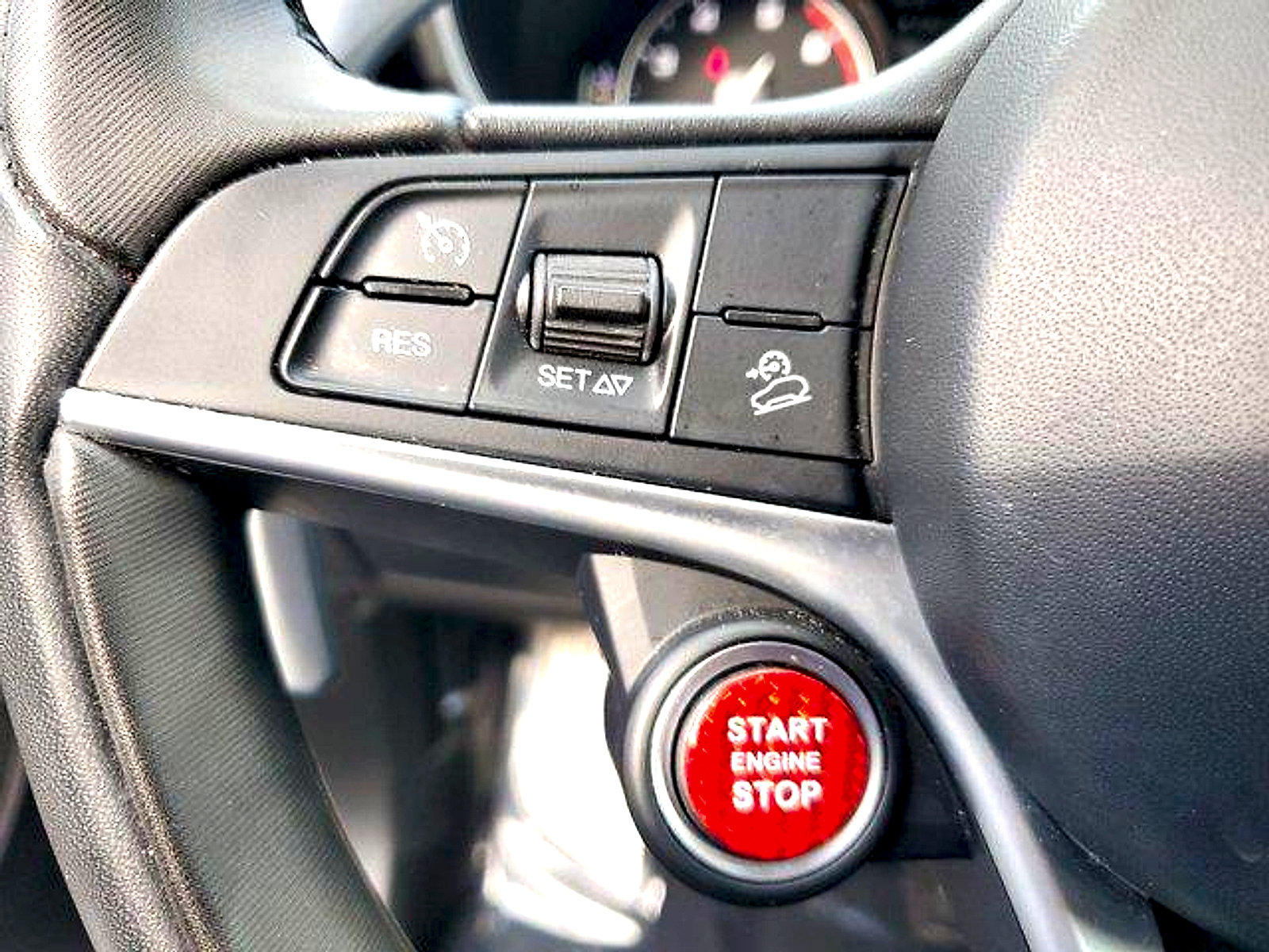 Used 2018 Alfa Romeo Stelvio Ti Sport AWD/4WD image 22