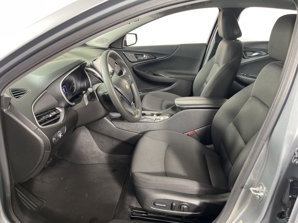 Used 2024 Chevrolet Malibu LT image 22