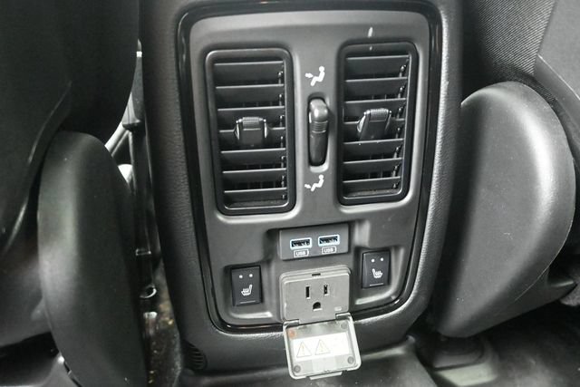 Used 2023 Dodge Durango R/T w/ Tow 'N Go Package AWD/4WD image 32