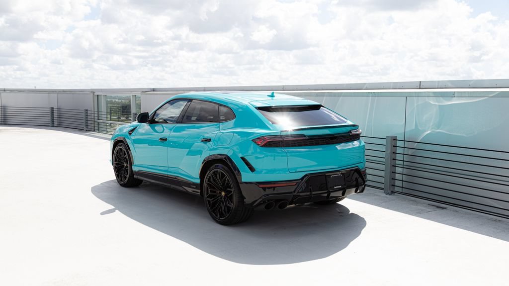 Used 2025 Lamborghini Urus SE AWD/4WD image 15