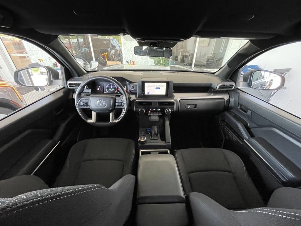 Used 2025 Toyota 4Runner SR5 AWD/4WD image 19