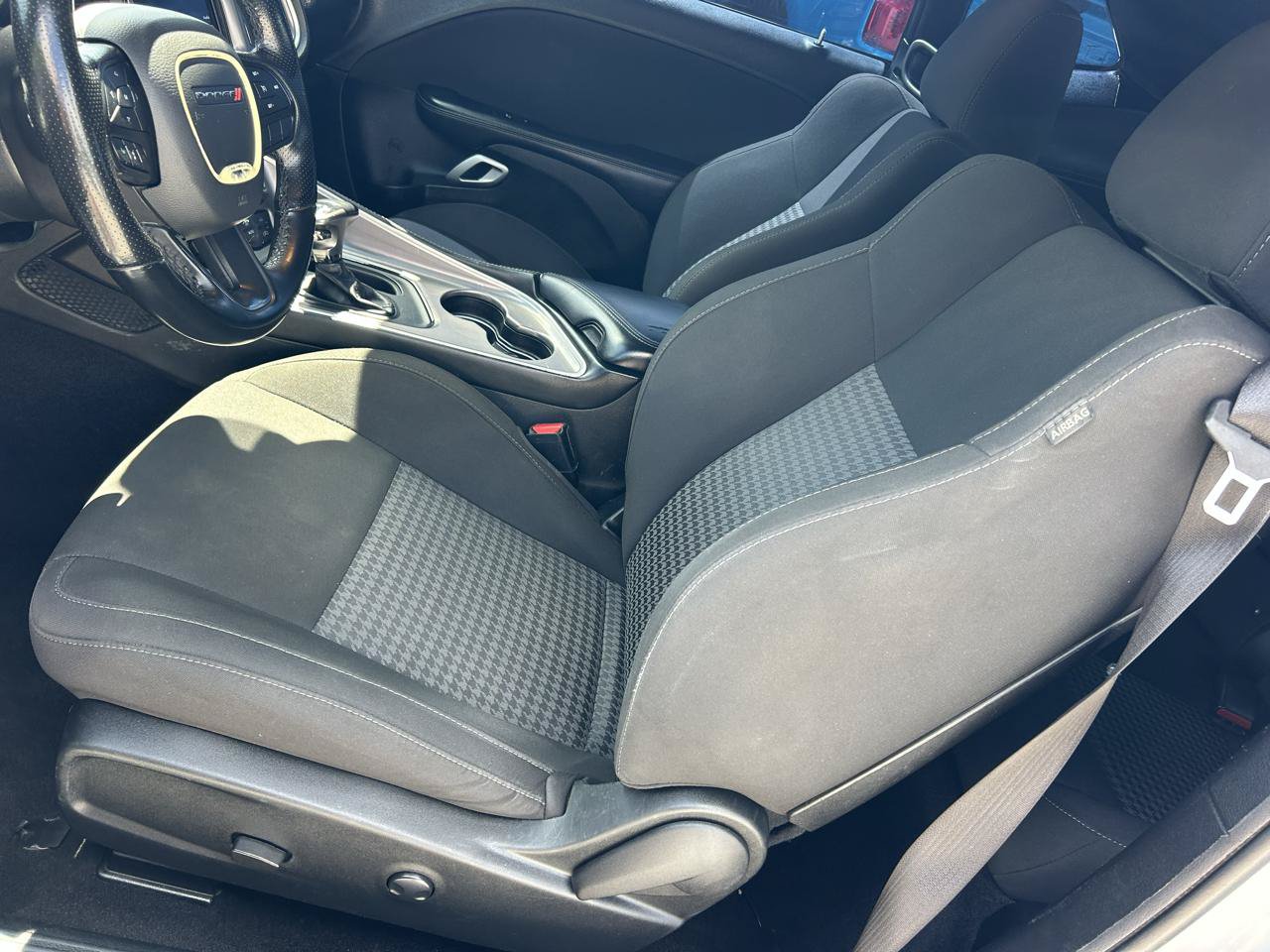 Used 2022 Dodge Challenger GT RWD image 6