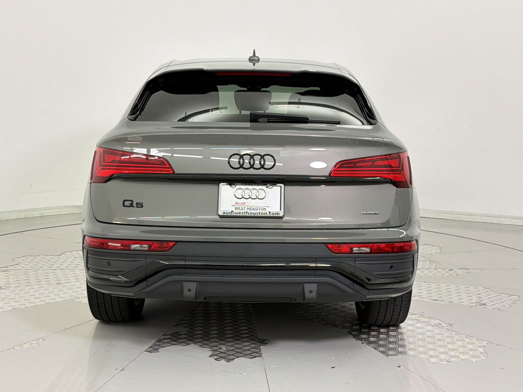 Certified 2023 Audi Q5 2.0T Premium Plus image 10
