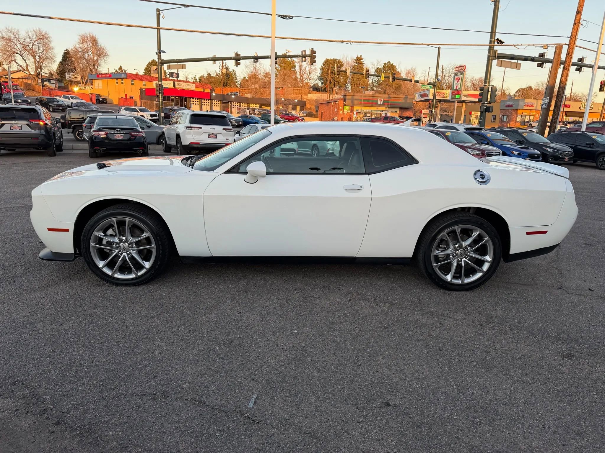 Used 2022 Dodge Challenger GT w/ Plus Package image 5