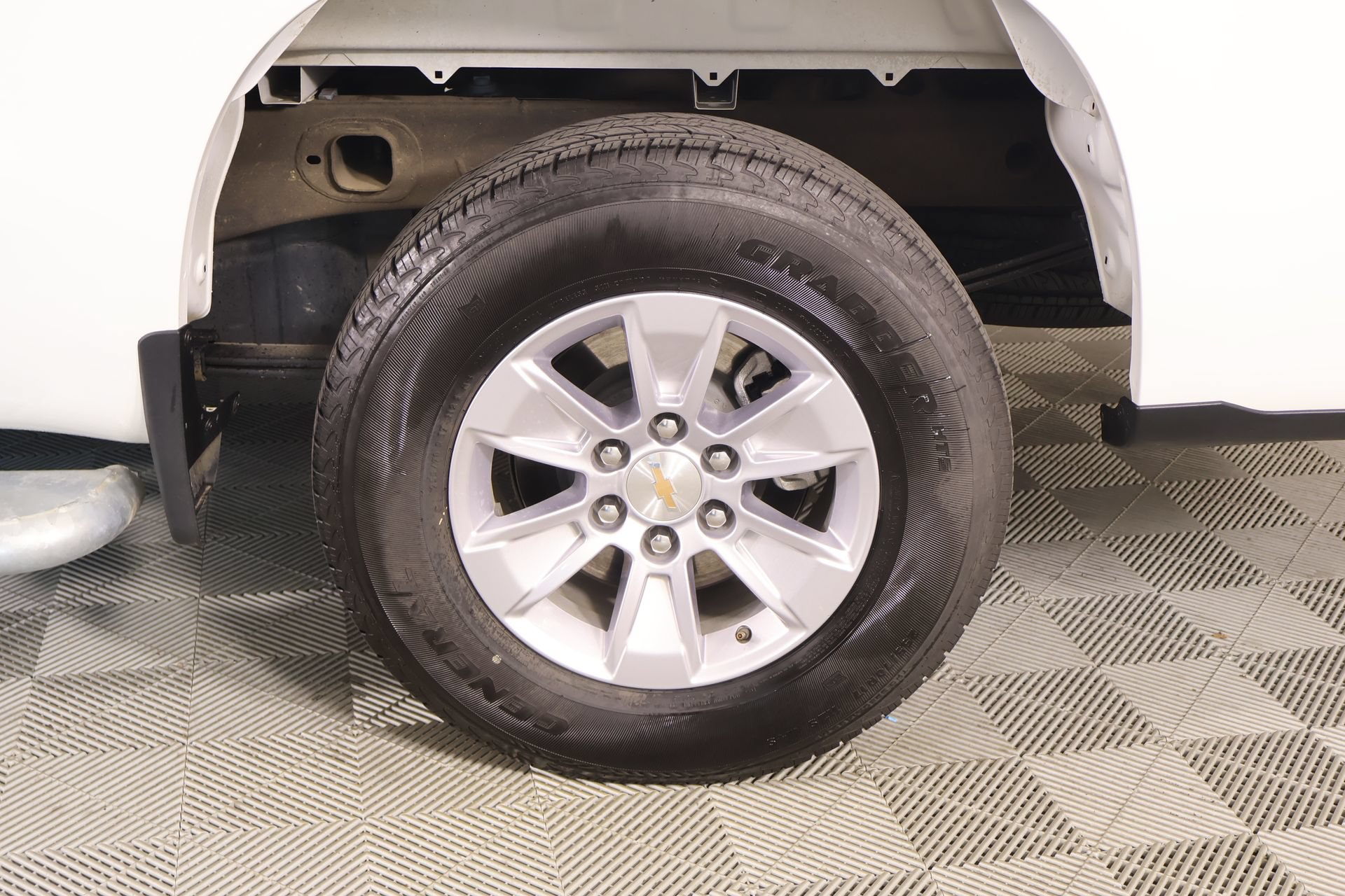 Used 2025 Chevrolet Silverado 1500 W/T RWD image 14