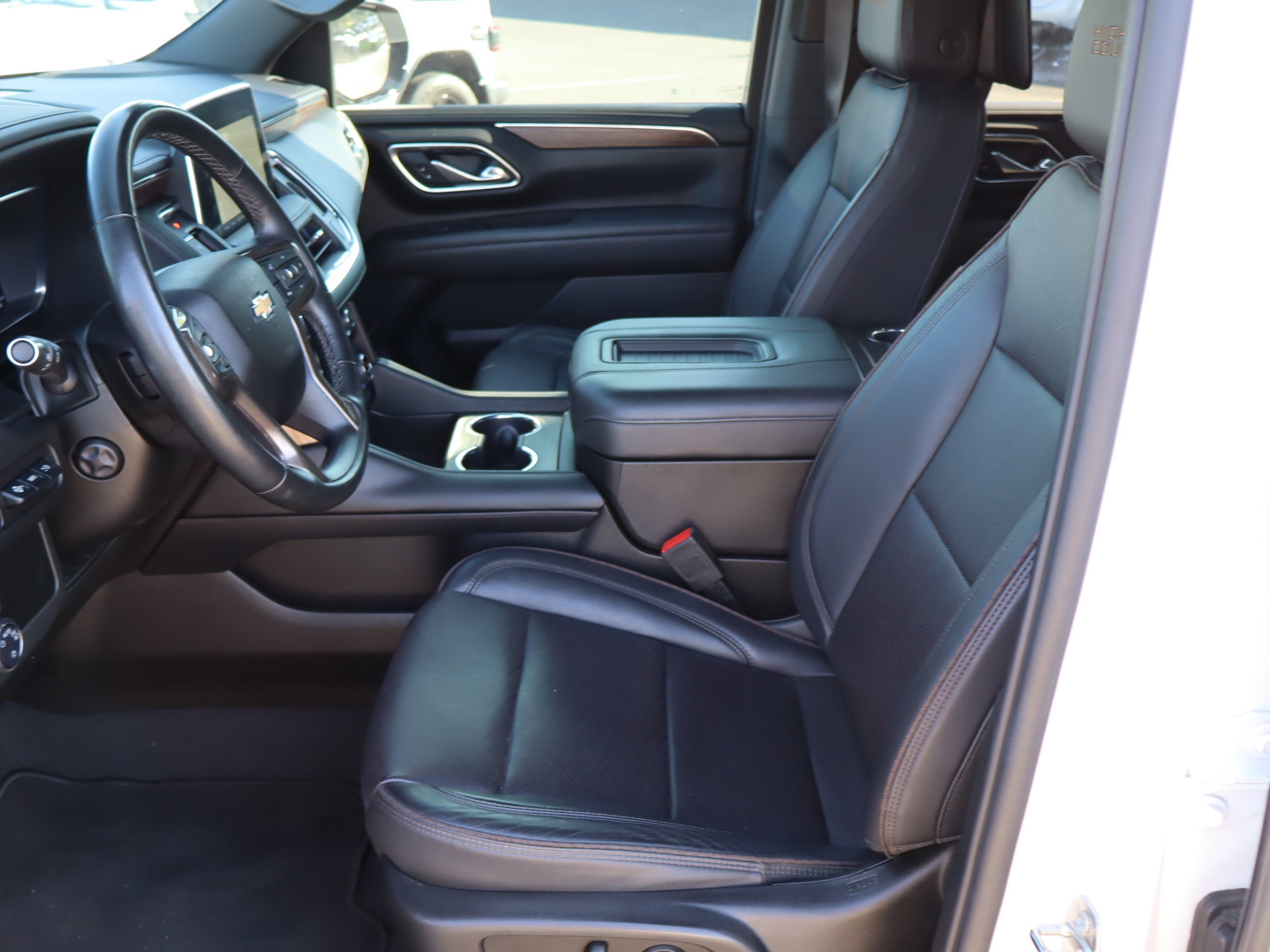 Used 2023 Chevrolet Tahoe High Country AWD/4WD image 19