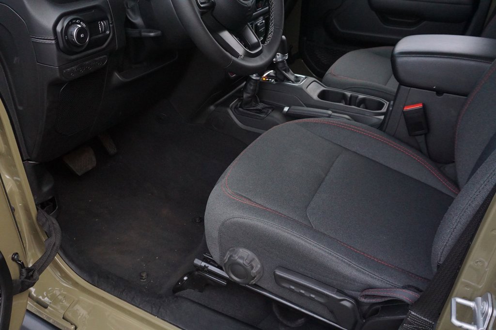 Used 2025 Jeep Wrangler Rubicon image 27