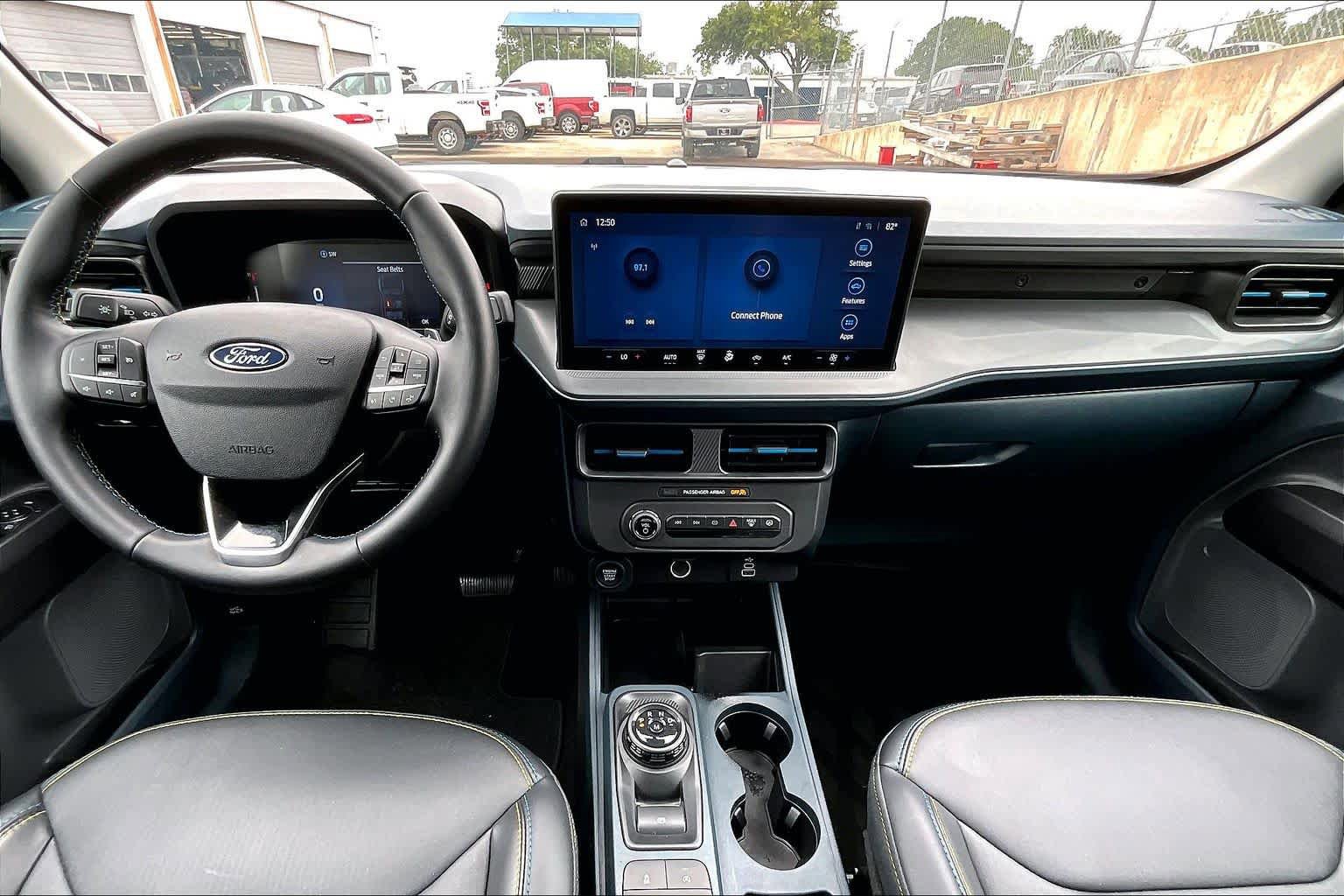 Certified 2025 Ford Maverick Lobo AWD/4WD image 16