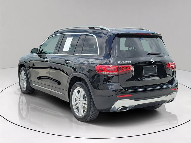 Used 2022 Mercedes-Benz GLB 250 image 4