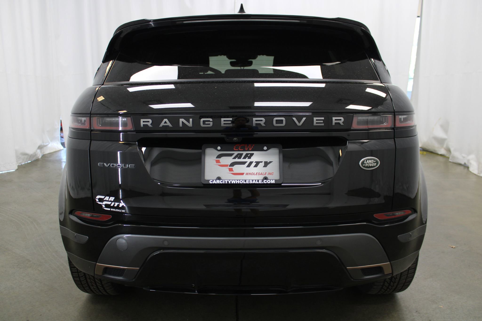 Used 2022 Land Rover Range Rover Evoque R-Dynamic S AWD/4WD image 7