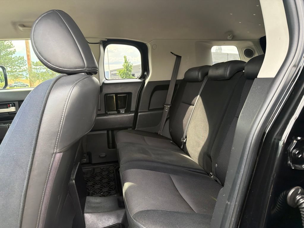 Used 2007 Toyota FJ Cruiser 4WD w/ Upgrade Pkg 2 image 17