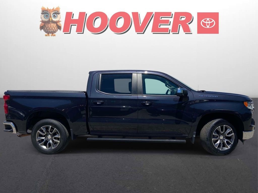 Used 2022 Chevrolet Silverado 1500 LT RWD image 2