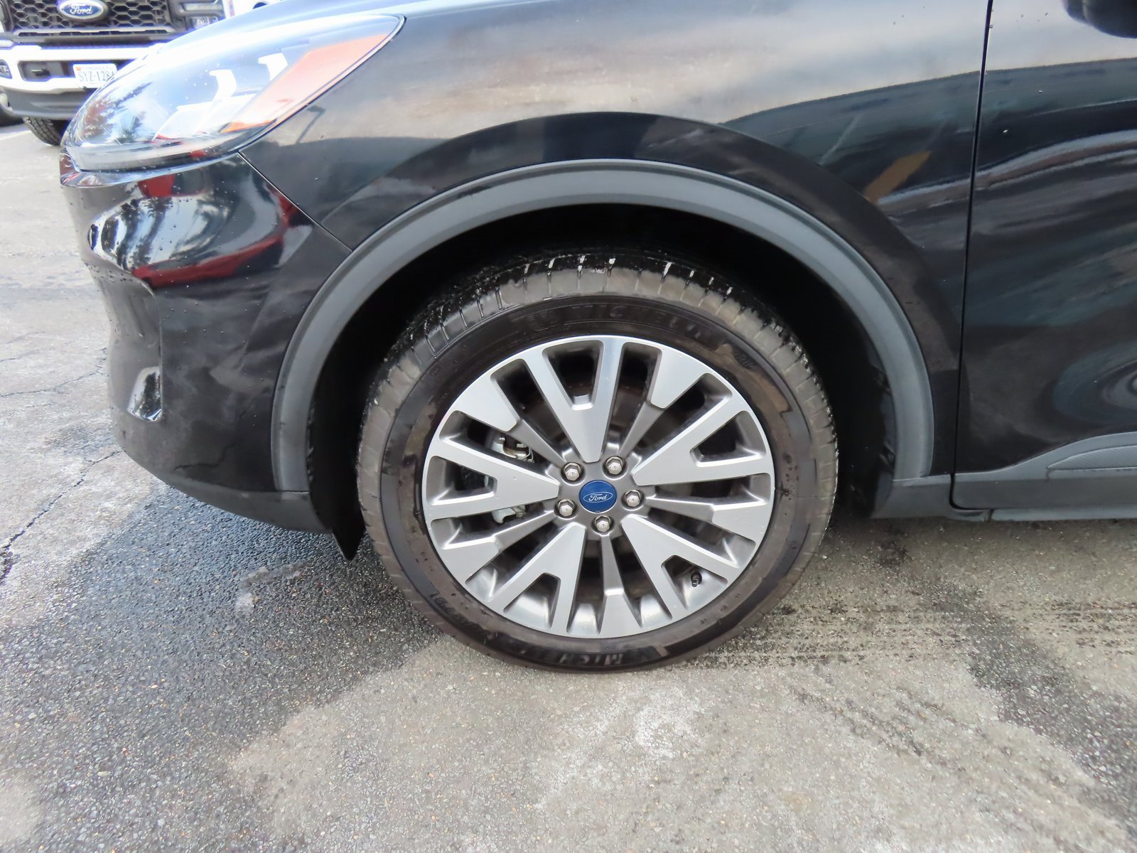 Certified 2022 Ford Escape Titanium w/ Class II Trailer Tow Package image 13