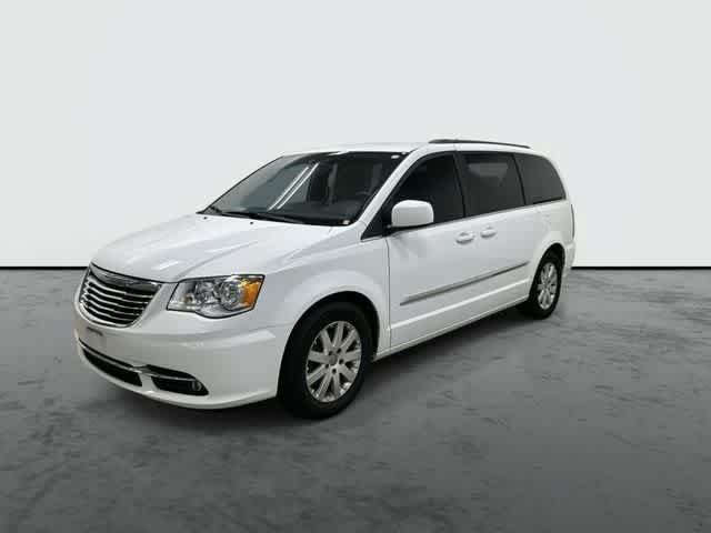 Used 2014 Chrysler Town & Country Touring FWD image 8