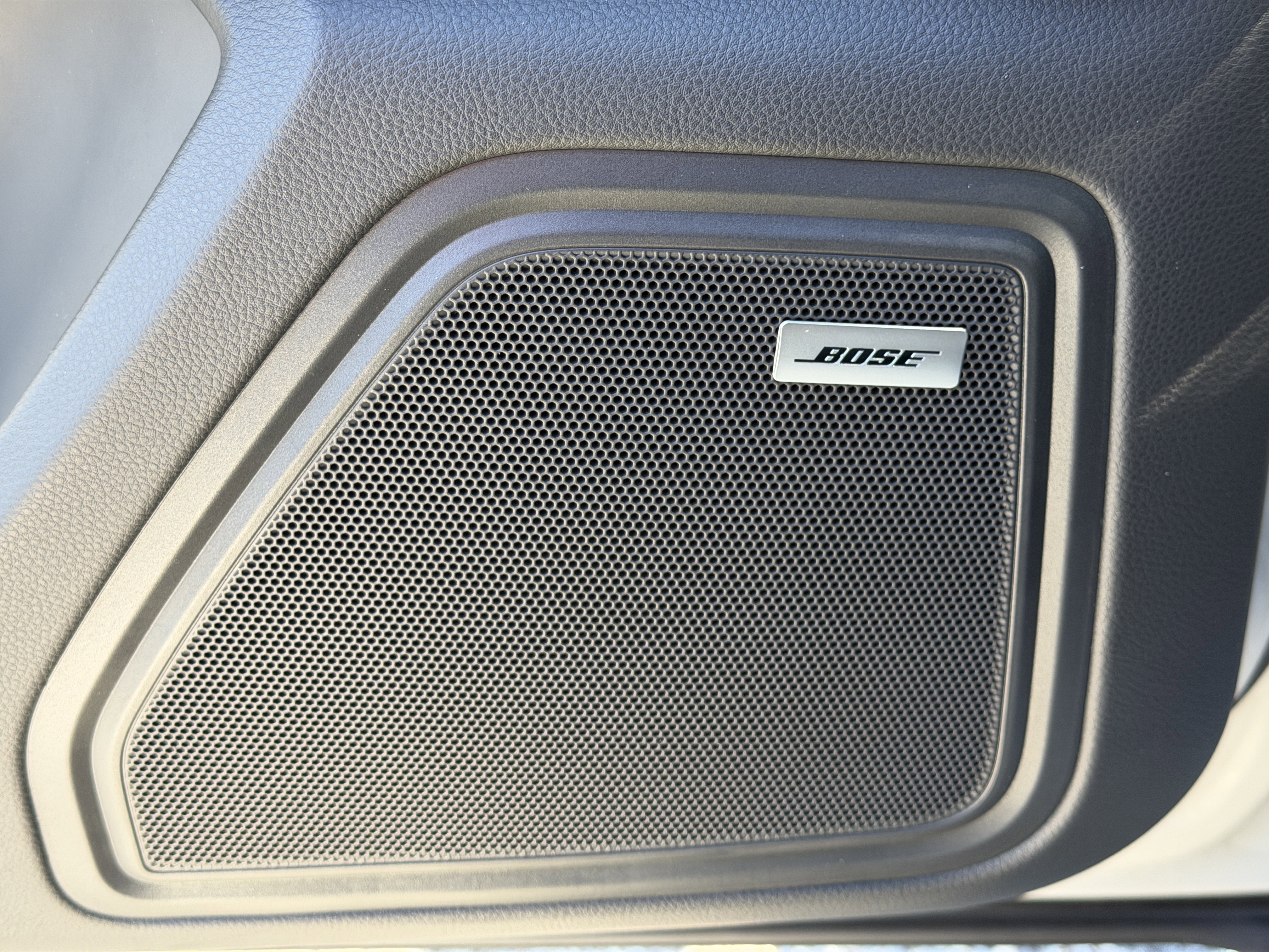 New 2026 Porsche Macan S image 25