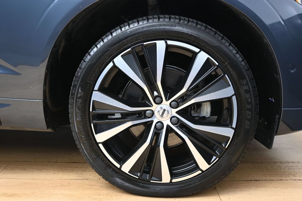 Used 2024 Volvo XC60 B5 Plus w/ Protection Package Premier AWD/4WD image 15