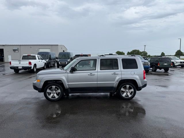 Used 2016 Jeep Patriot High Altitude FWD image 2