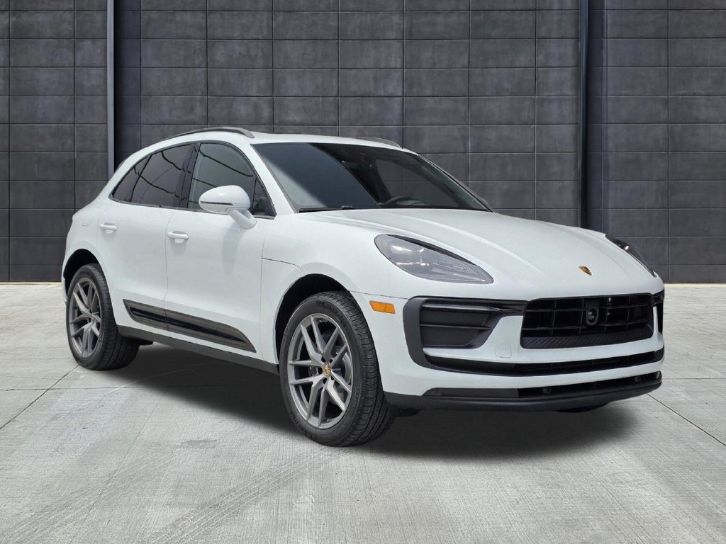New 2026 Porsche Macan AWD/4WD image 6