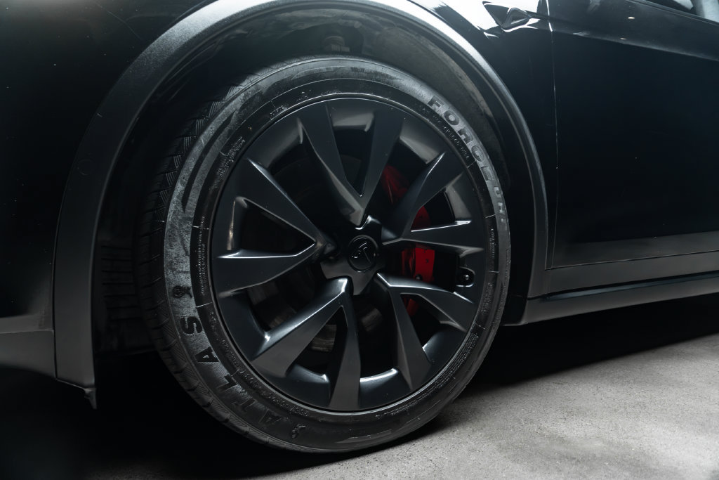 Used 2023 Tesla Model X Plaid AWD/4WD image 3