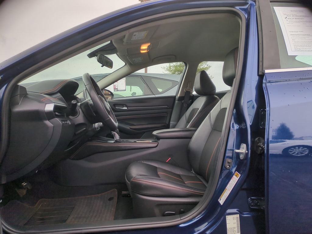 Used 2022 Nissan Altima 2.5 SR image 12