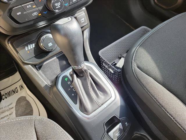 Used 2023 Jeep Renegade Latitude w/ Sun/Sound Group AWD/4WD image 22