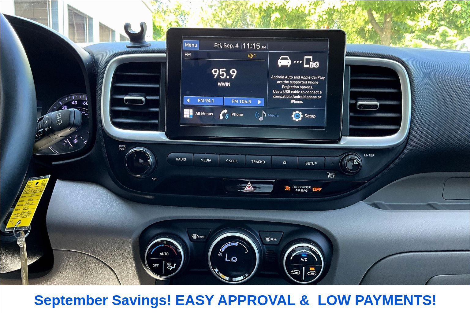 Used 2020 Hyundai Venue SEL w/ Convenience Package FWD image 12