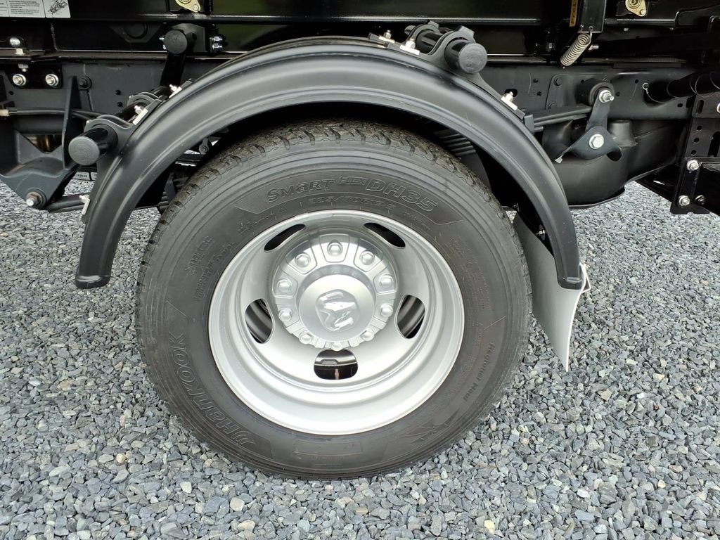 New 2026 RAM 5500 Tradesman w/ Chrome Appearance Group AWD/4WD image 11