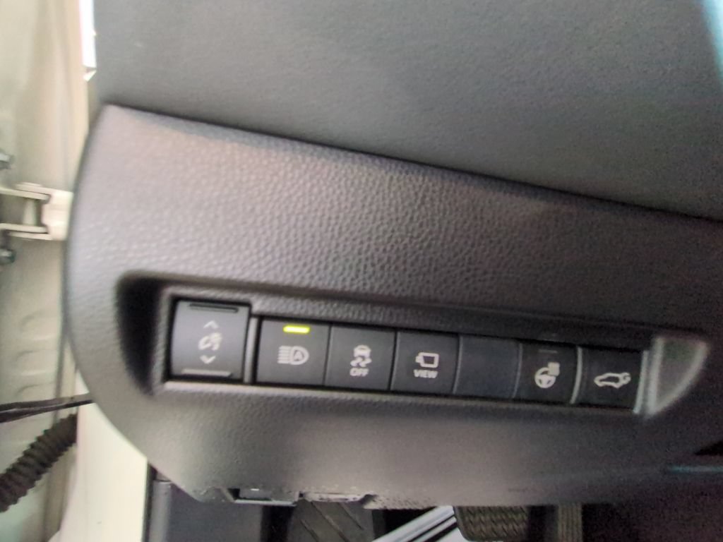 Used 2021 Toyota Venza Limited AWD/4WD image 14