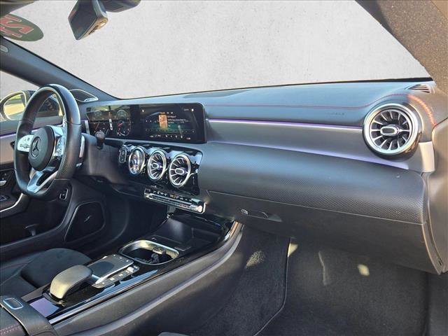 Used 2021 Mercedes-Benz CLA 250 image 22