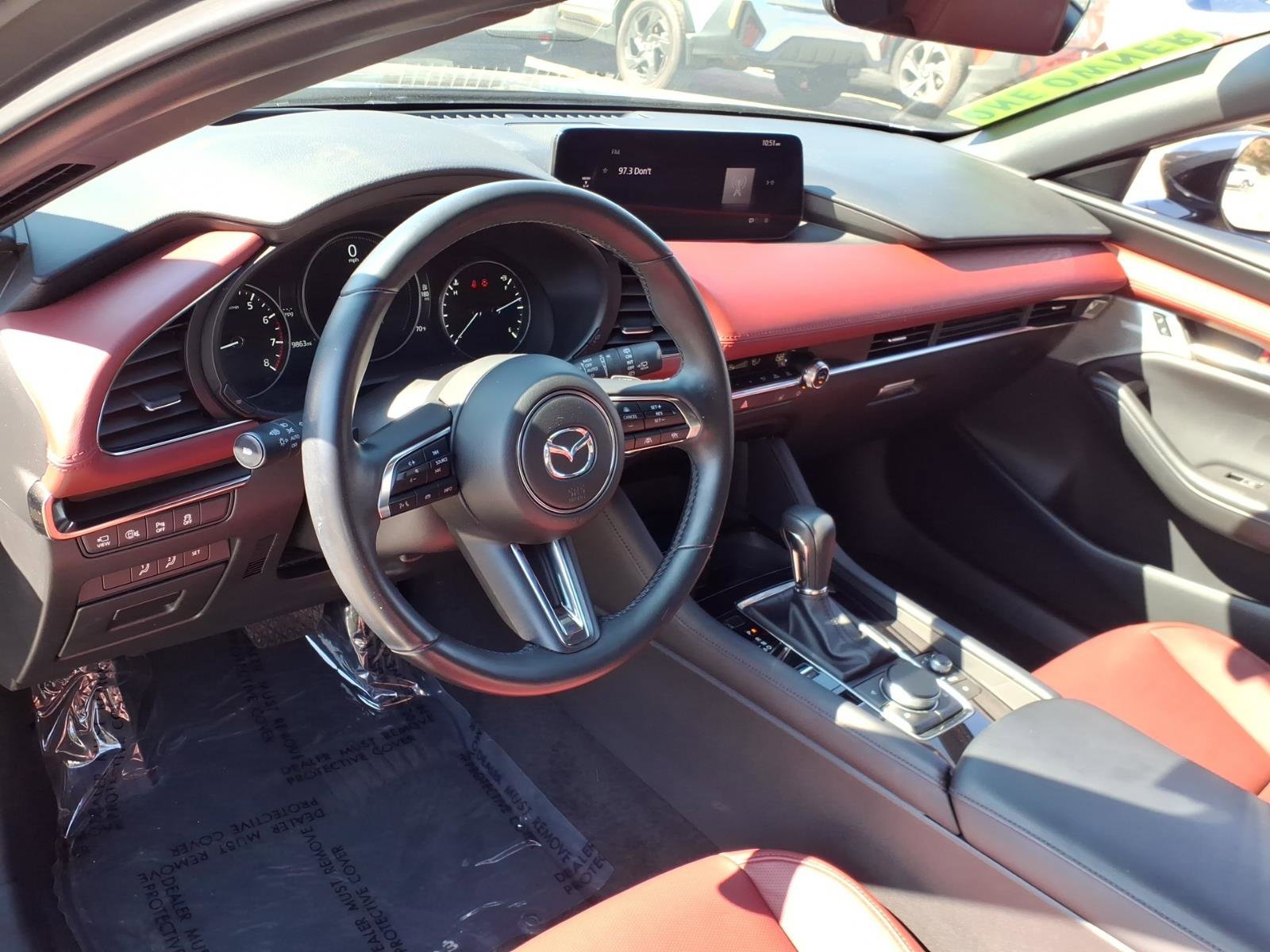 Used 2025 MAZDA MAZDA3 Hatchback w/ Appearance Package image 7